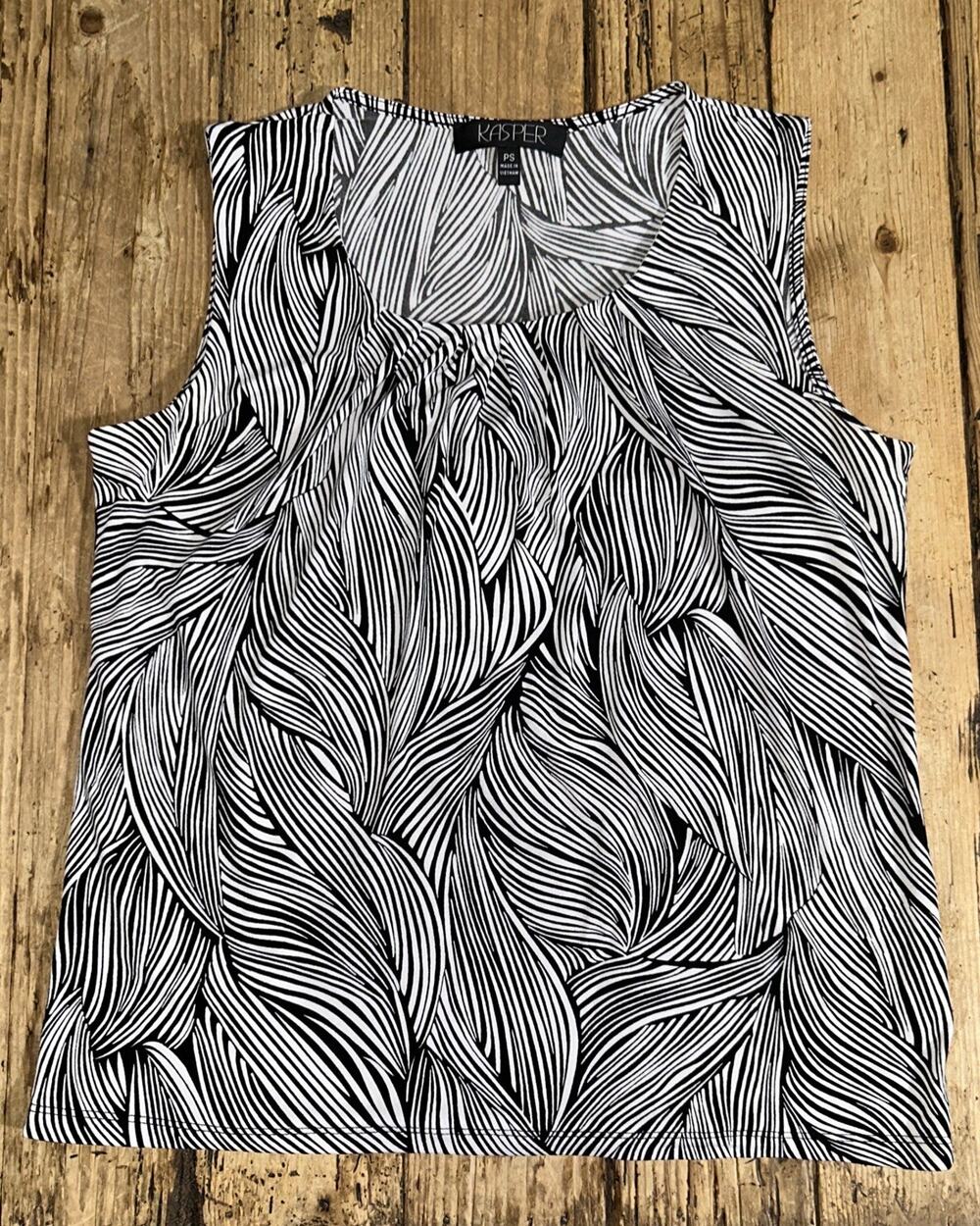 Kasper Women’s Size PS Black/White Abstract Business Casual Sleeveless Top NWOT